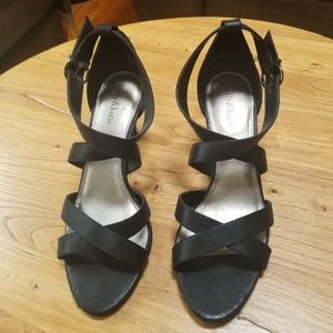 Kelly & Katie dress sandals